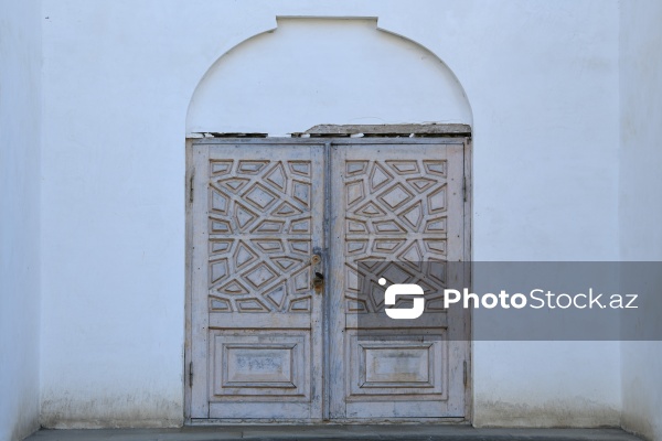 Beş yüz ilə yaxın tarixi olan Şeyx Cüneyd türbəsi