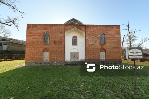 Beş yüz ilə yaxın tarixi olan Şeyx Cüneyd türbəsi