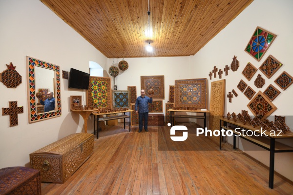 Şəbəkə ənənəsini yaşadan Hüseyn Hacımustafazadə