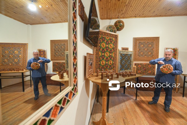 Şəbəkə ənənəsini yaşadan Hüseyn Hacımustafazadə