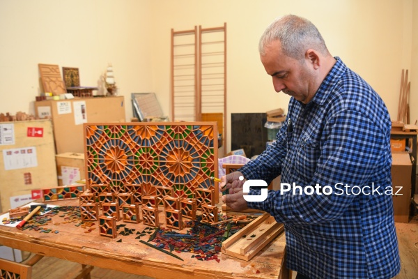 Şəbəkə ənənəsini yaşadan Hüseyn Hacımustafazadə