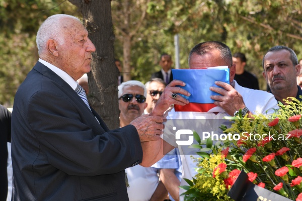 Birinci Qarabağ müharibəsində itkin düşmüş şəhid Elman Cavadovun dəfn mərasimi