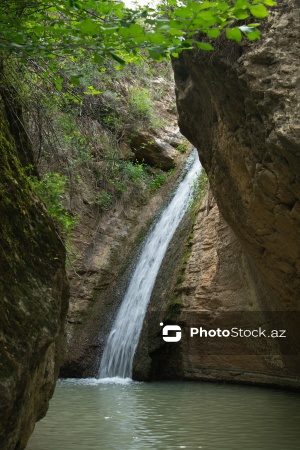 Qobustan rayonunda yerləşən Sündü şəlaləsi