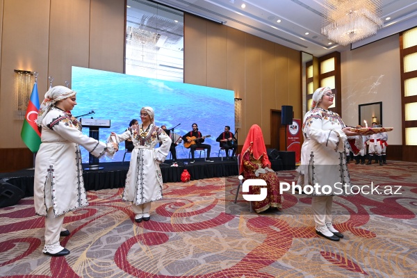 Şimali Kipr Türk Respublikasının Prezidenti Ersin Tatar şərəfinə keçirilən rəsmi ziyafət
