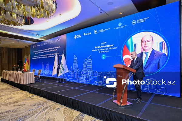 Emin Əmrullayev - Liderlik və İnnovasiya üzrə IE Mərkəzinin yaradılması üzrə Anlaşma Memorandumunun imzalanma mərasimində