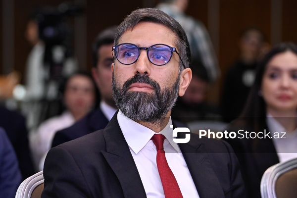 Rövşən Nəcəf - Liderlik və İnnovasiya üzrə IE Mərkəzinin yaradılması üzrə Anlaşma Memorandumunun imzalanma mərasimində