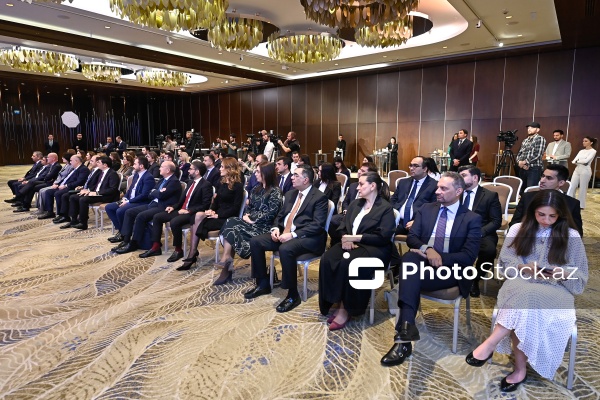 Liderlik və İnnovasiya üzrə IE Mərkəzinin yaradılması üzrə Anlaşma Memorandumunun imzalanma mərasimi