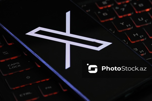 "X" sosial şəbəkəsi