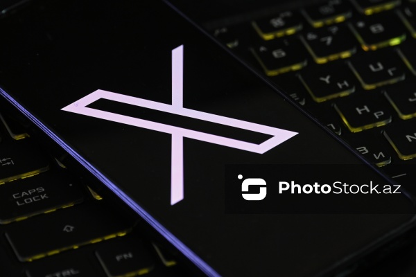 "X" sosial şəbəkəsi