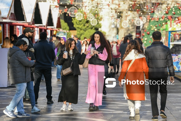 “Soyuq əllər, isti ürək” xeyriyyə yarmarkası fəaliyyətə başlayıb