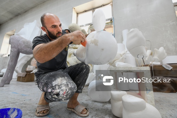 Rəngarəng və fərqli dizaynlı strafor kəsimləri