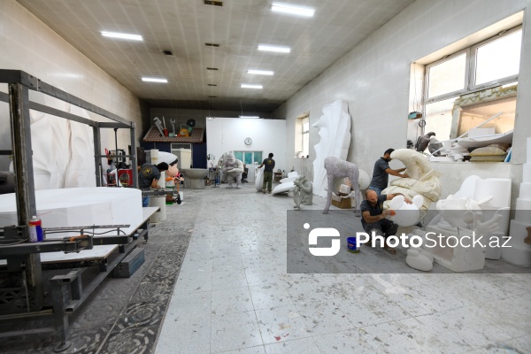 Rəngarəng və fərqli dizaynlı strafor kəsimləri