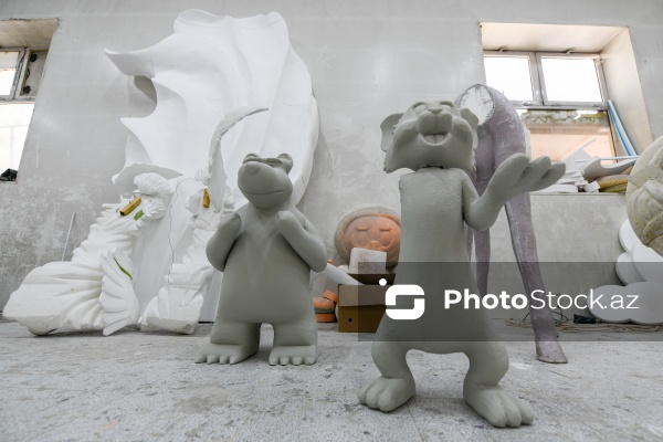 Rəngarəng və fərqli dizaynlı strafor kəsimləri