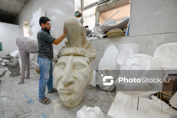 Rəngarəng və fərqli dizaynlı strafor kəsimləri