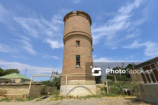 Səngəçalda yerləşən qədim su qülləsi