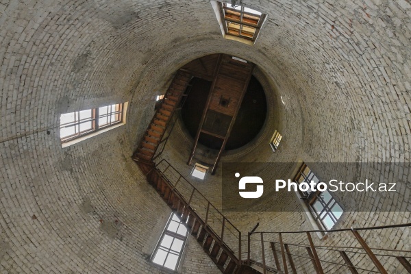 Səngəçalda yerləşən qədim su qülləsi