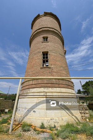 Səngəçalda yerləşən qədim su qülləsi