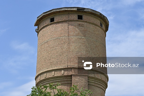 Səngəçalda yerləşən qədim su qülləsi