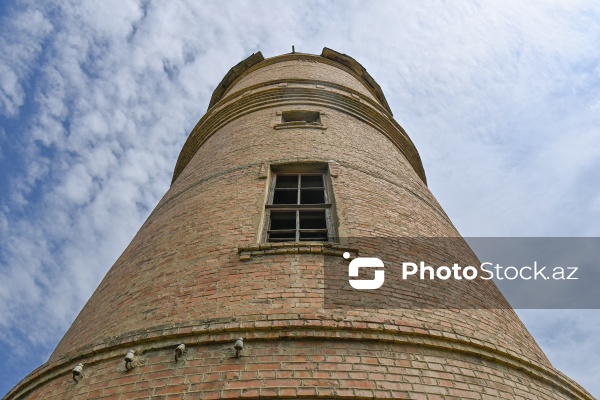 Səngəçalda yerləşən qədim su qülləsi