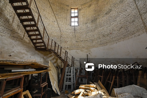 Səngəçalda yerləşən qədim su qülləsi