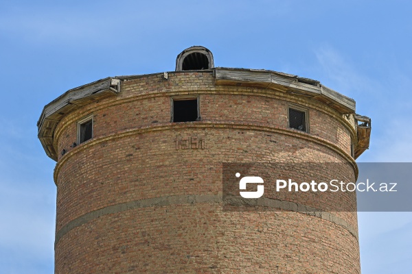 Səngəçalda yerləşən qədim su qülləsi