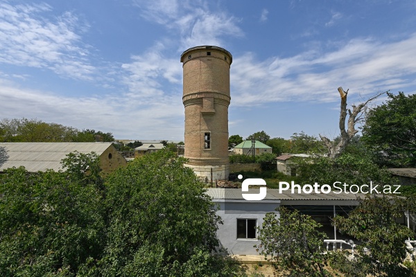 Səngəçalda yerləşən qədim su qülləsi