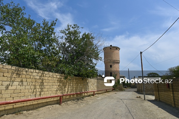 Səngəçalda yerləşən qədim su qülləsi