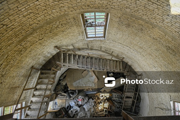 Səngəçalda yerləşən qədim su qülləsi