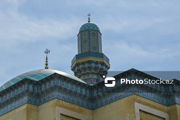 Şüvəlan qəsəbəsində yerləşən "Mir Mövsüm Ağa" ziyarətgah kompleksi