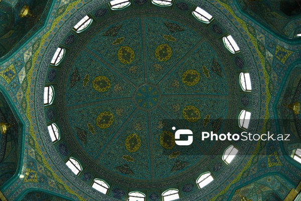 Şüvəlan qəsəbəsində yerləşən "Mir Mövsüm Ağa" ziyarətgah kompleksi