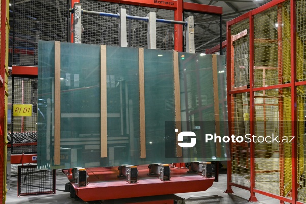 Azərbaycanda vərəqə şüşə istehsal edən ilk zavod