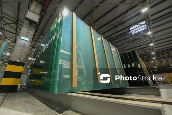 Azərbaycanda vərəqə şüşə istehsal edən ilk zavod