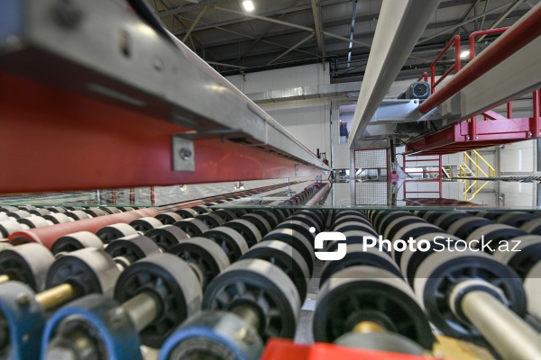 Azərbaycanda vərəqə şüşə istehsal edən ilk zavod