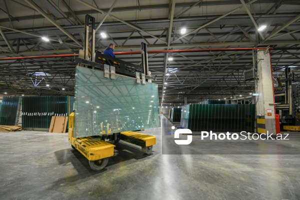 Azərbaycanda vərəqə şüşə istehsal edən ilk zavod
