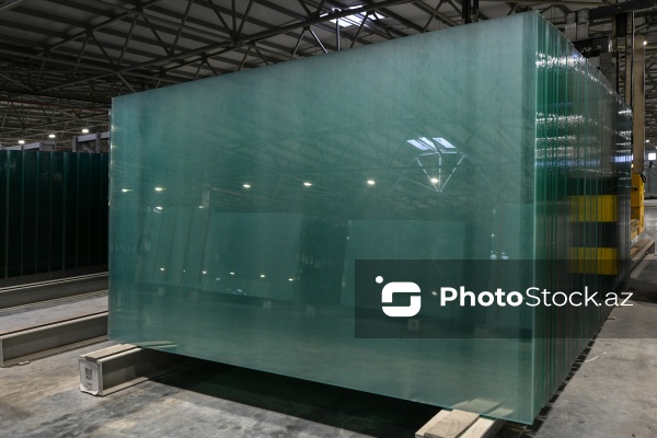 Azərbaycanda vərəqə şüşə istehsal edən ilk zavod