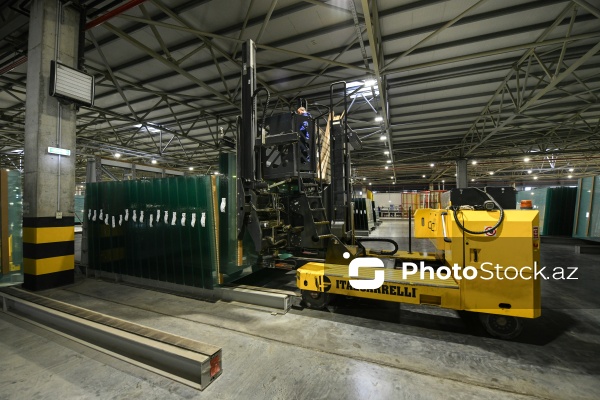 Azərbaycanda vərəqə şüşə istehsal edən ilk zavod