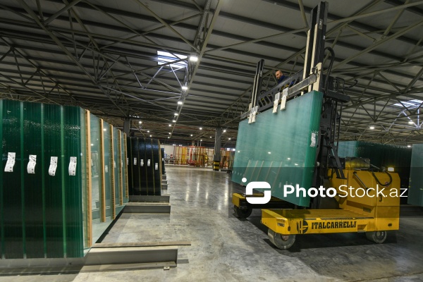 Azərbaycanda vərəqə şüşə istehsal edən ilk zavod