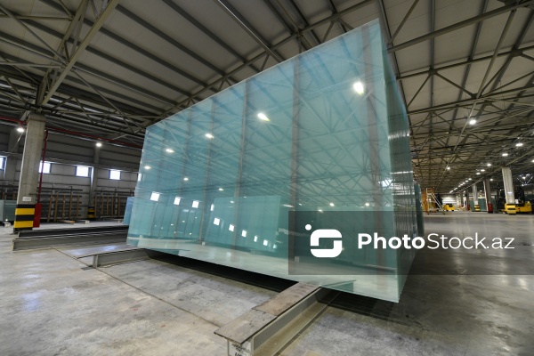 Azərbaycanda vərəqə şüşə istehsal edən ilk zavod