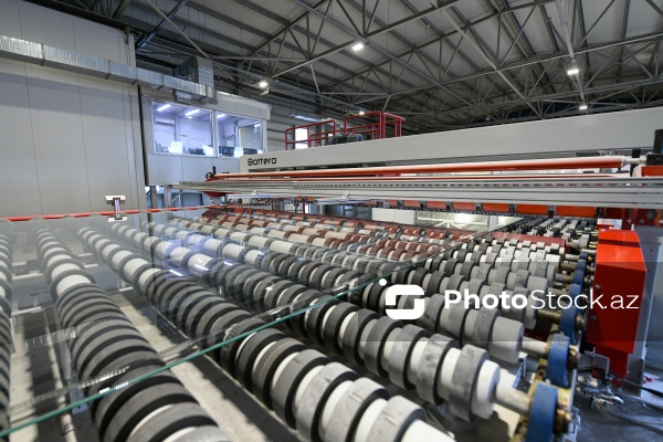 Azərbaycanda vərəqə şüşə istehsal edən ilk zavod