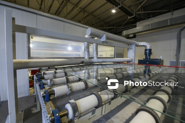 Azərbaycanda vərəqə şüşə istehsal edən ilk zavod