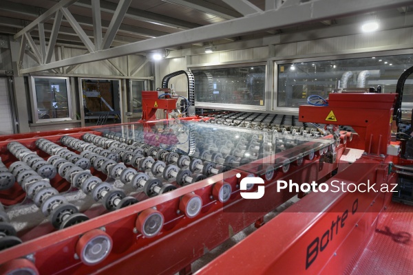 Azərbaycanda vərəqə şüşə istehsal edən ilk zavod