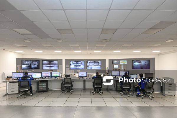 Azərbaycanda vərəqə şüşə istehsal edən ilk zavod