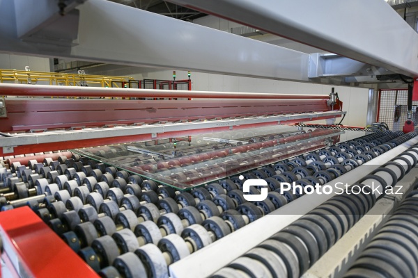 Azərbaycanda vərəqə şüşə istehsal edən ilk zavod