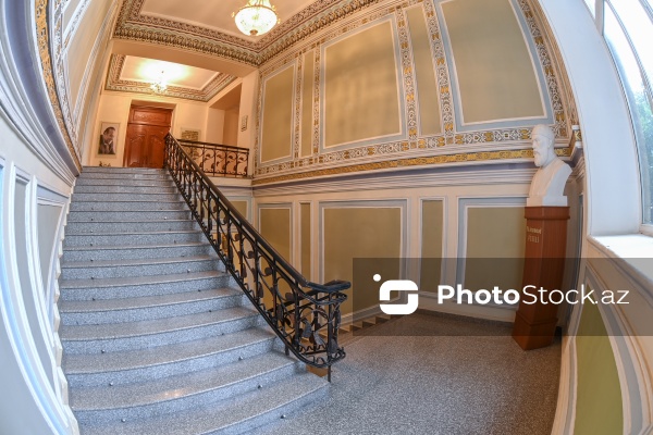 Bir zamanlar Tağıyevin Qızlar məktəbinin yerləşdiyi Əlyazmalar İnstitutu