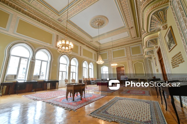 Bir zamanlar Tağıyevin Qızlar məktəbinin yerləşdiyi Əlyazmalar İnstitutu