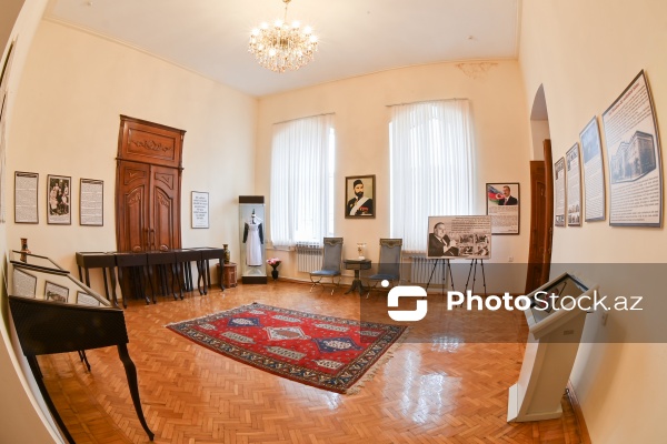 Bir zamanlar Tağıyevin Qızlar məktəbinin yerləşdiyi Əlyazmalar İnstitutu