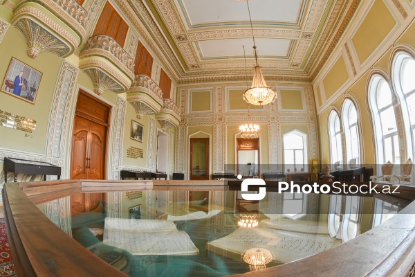 Bir zamanlar Tağıyevin Qızlar məktəbinin yerləşdiyi Əlyazmalar İnstitutu