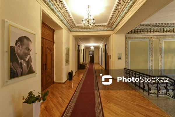 Bir zamanlar Tağıyevin Qızlar məktəbinin yerləşdiyi Əlyazmalar İnstitutu