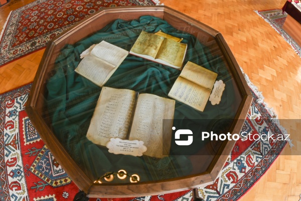 Bir zamanlar Tağıyevin Qızlar məktəbinin yerləşdiyi Əlyazmalar İnstitutu