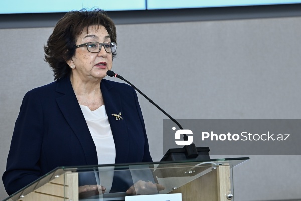 Məleykə Abbaszadə - “Tam orta təhsil səviyyəsində xarici dil fənləri üzrə qiymətləndirmə: yeni yanaşmalar və perspektivlər” mövzusunda tədbirdə